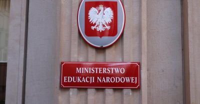 Szkoła powinna być wolna od prowadzenia kampanii wyborczej i happeningów politycznych